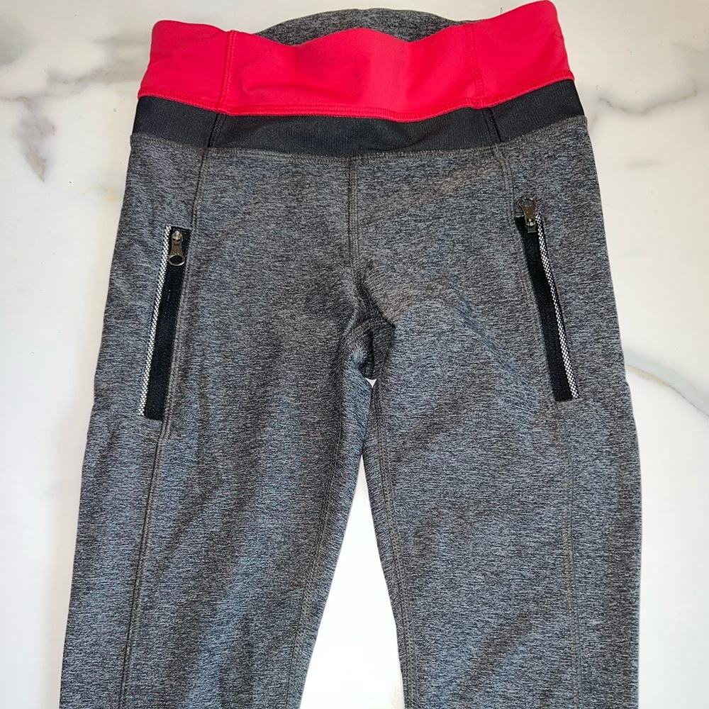 Lululemon gorgeous two-tone shorts!!!! Size 2!!
